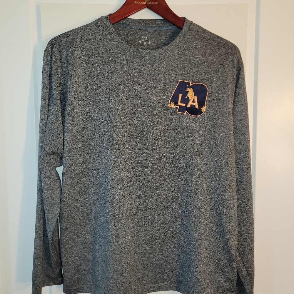 Activewear shirt large long sleeve